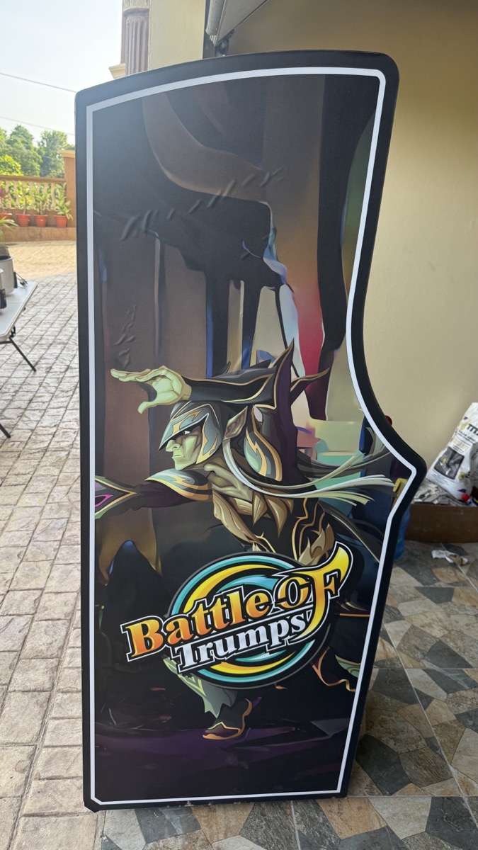 Side artwork on the full-size Weekendaz arcade cabinet