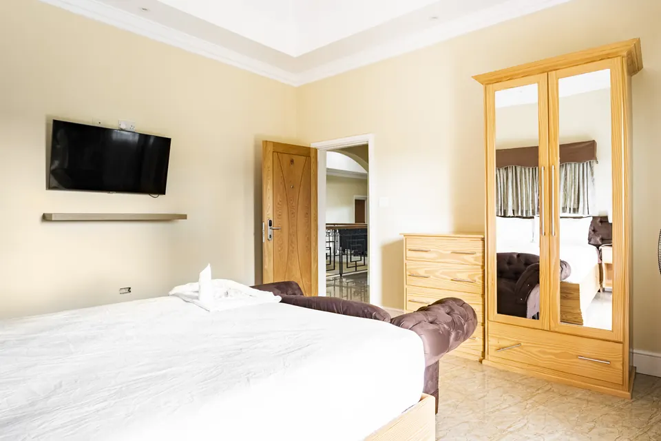 Another Angle of Room 6