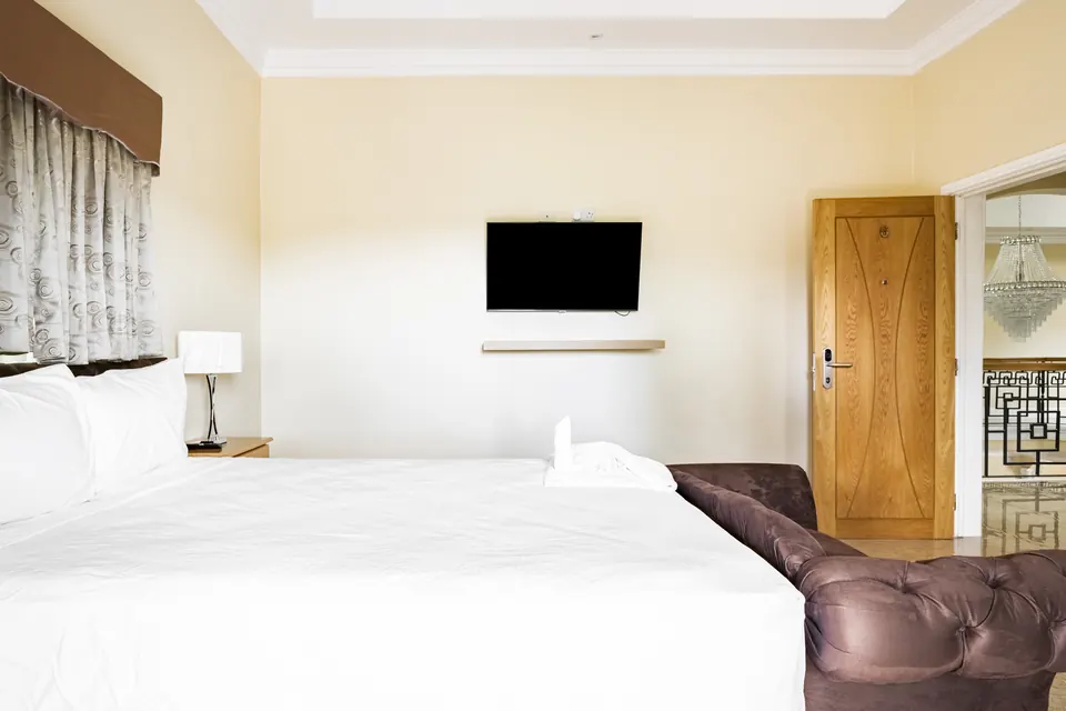 Another Angle of Room 6.