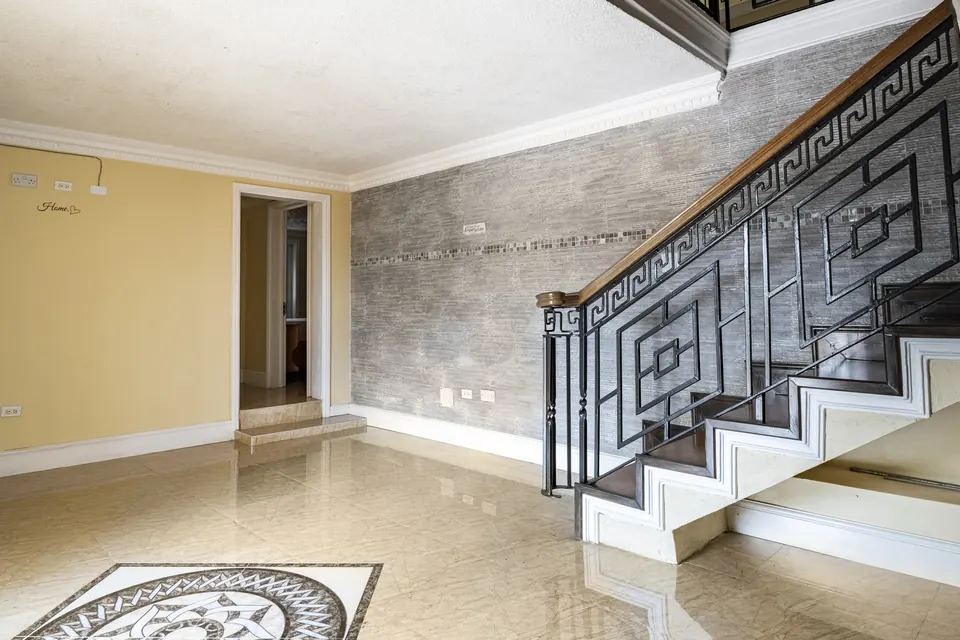 Another angle of the Foyer showing the walkway to the first two rooms (rooms 0 and 1)